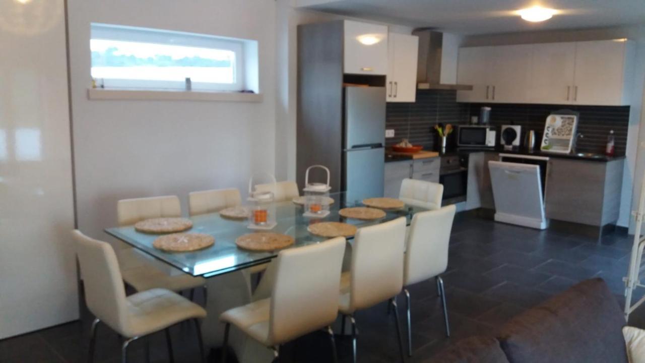 Villavie Costadeprata Alfeizerão Buitenkant foto